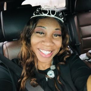 Meet your Posher, Pamela